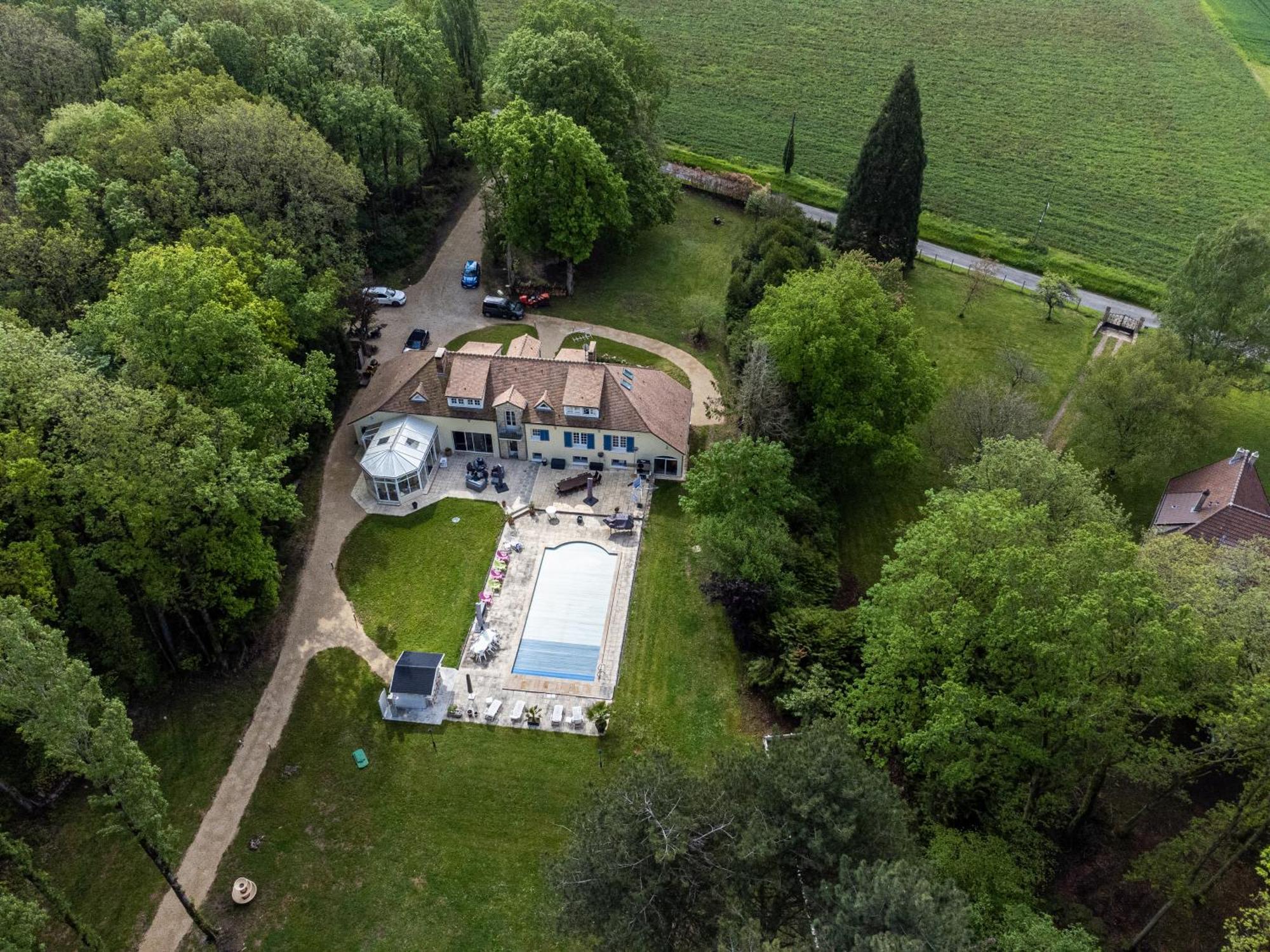 Le Clos Du Renard Sermaise  Eksteriør billede